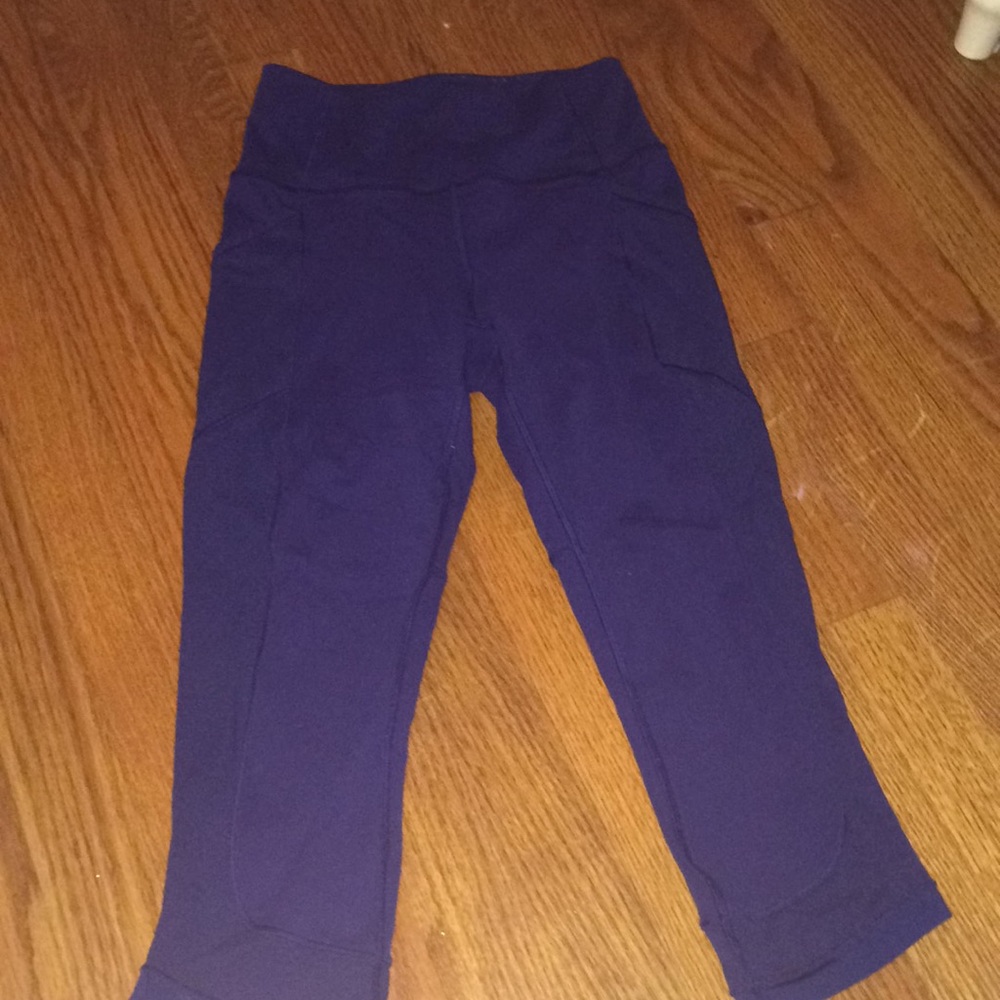 Lululemon size four mesh leggings
